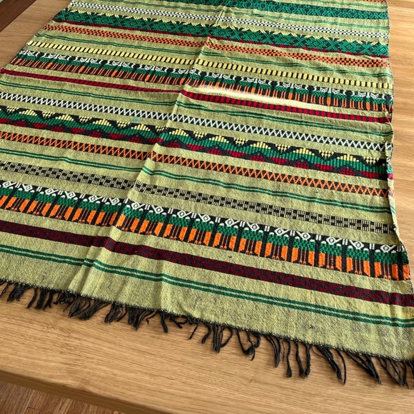 Handwoven Guatemalan Textile Fringe Tablecloth Coverlet Green 33 x 74 Birds Cat - Picture 5 of 10